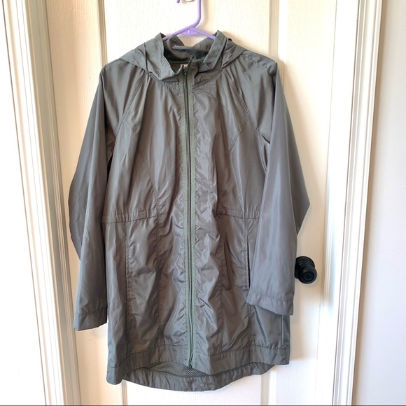ATHLETIC WORKS Hooded Kids’ Lightweight Rain Jacket—SZ. L (12-14) - Picture 7 of 15